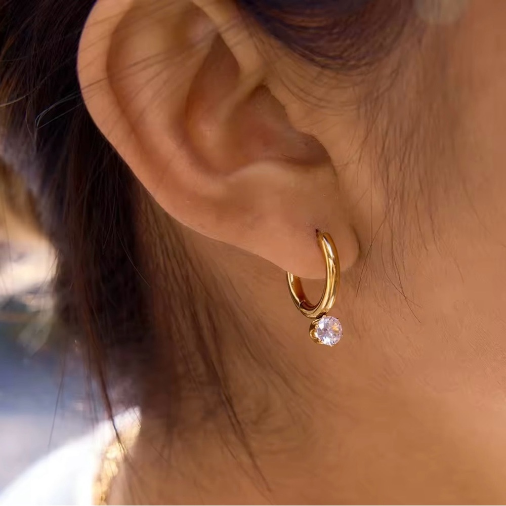 NEW✨18K Gold Plated Mini Hoop Earrings with Crystal Charm